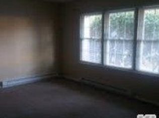 2A Saratoga Ct, Ridge, NY 11961