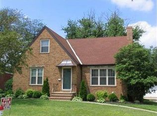 2672 Forestview Ave, Rocky River, OH 44116