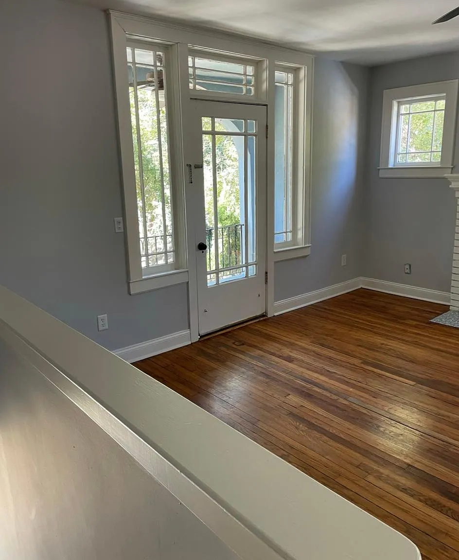 1023 Acosta St — Photo 2