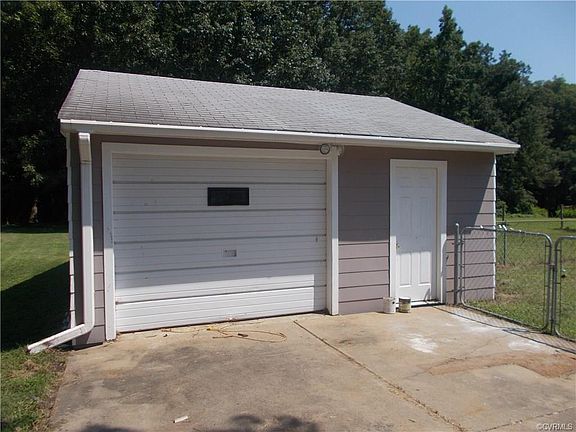 3rd image of 2518 Elliham Ave
