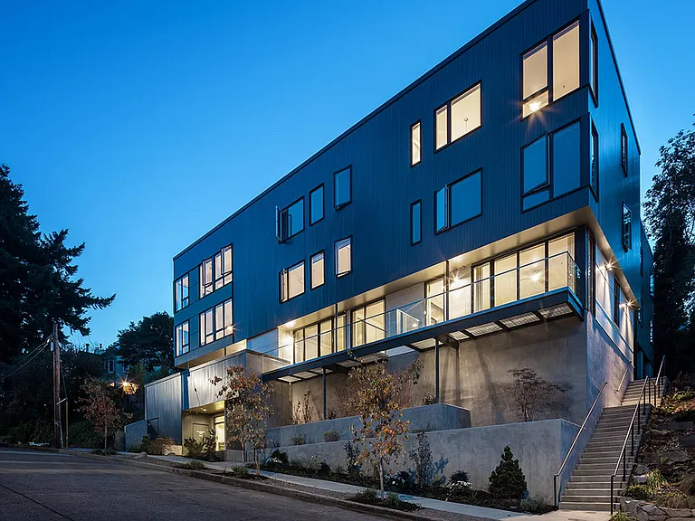 Viewpoint Terrace Apartments — Photo 3