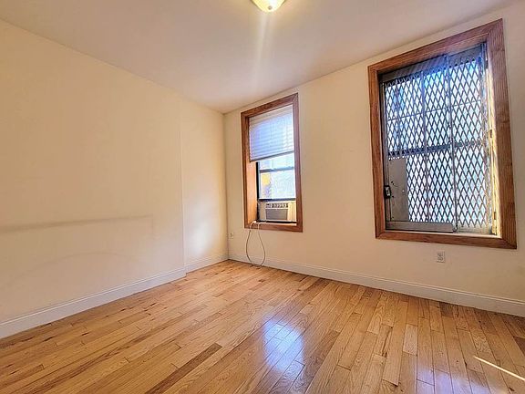 3rd image of 111 E 7th St #4E