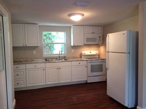 2nd image of 3403 W Clifton St