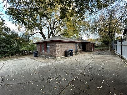 1st image of 1324 E Fogg St #1326