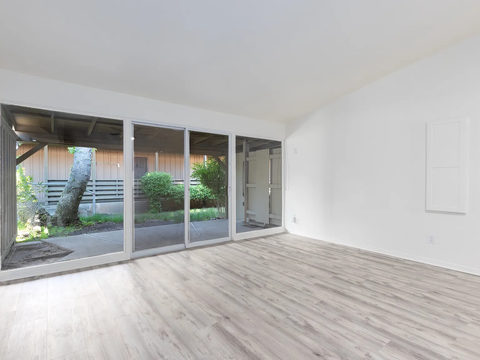 Studio, 419 sqft, $1,500 — Photo 2