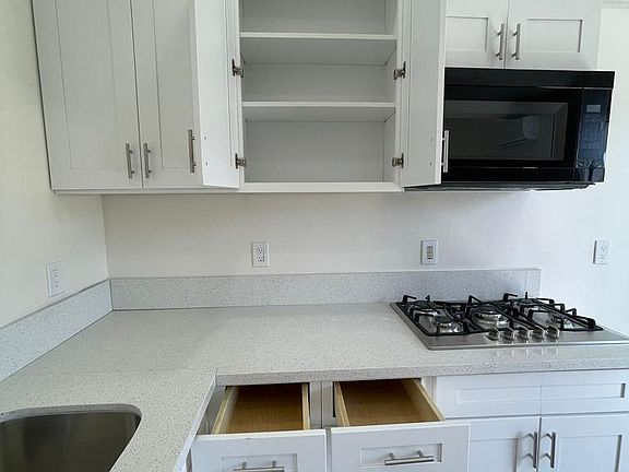 3rd image of 16938 Fern St #B