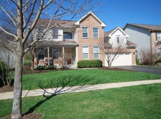 169 Picasso Dr, Saint Charles, IL 60175