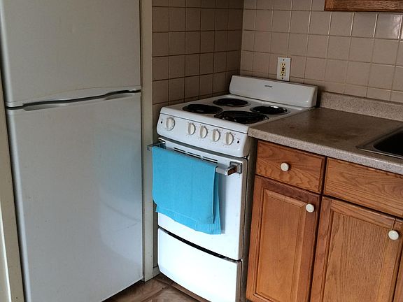 3rd image of 105 Lincoln Ave APT N