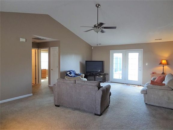 2nd image of 304 Creekstone Ct