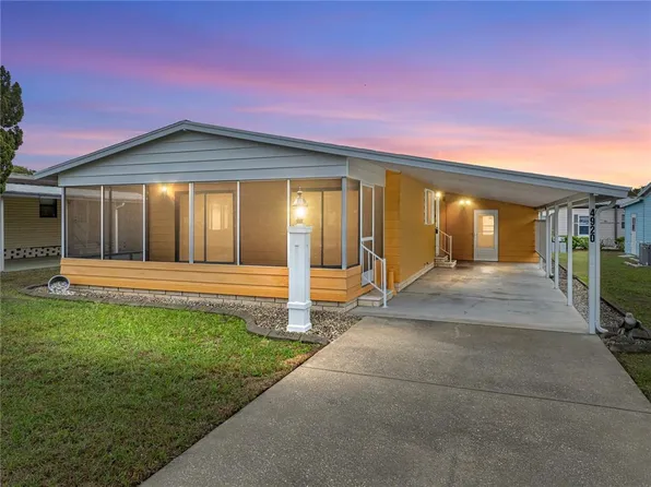 4920 Blanco Dr, Zephyrhills, FL 33541