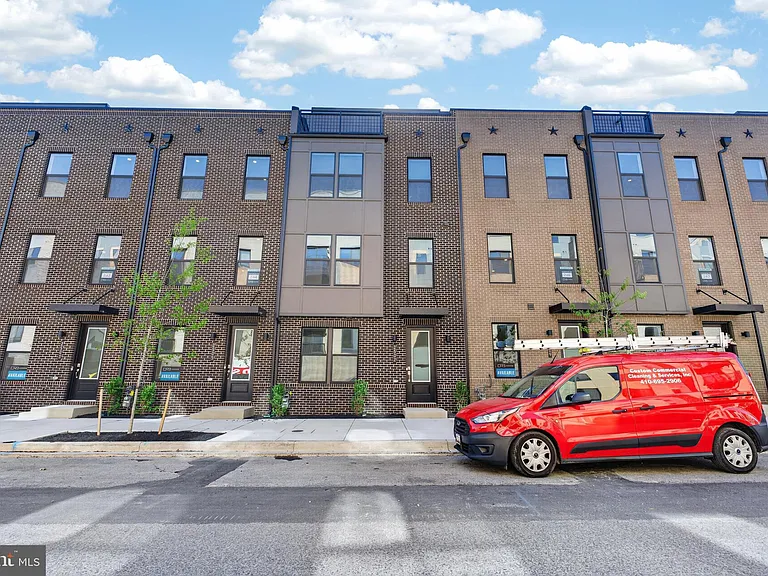 2507 Light St — Photo 43