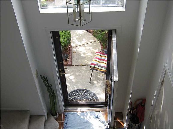 3rd image of 3206 E Oceanline Dr