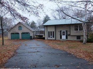 29 Vivian St, Westbrook, ME 04092
