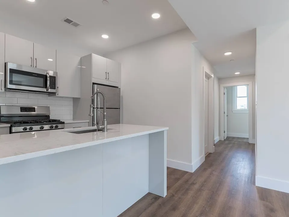 843 Columbia Rd #2