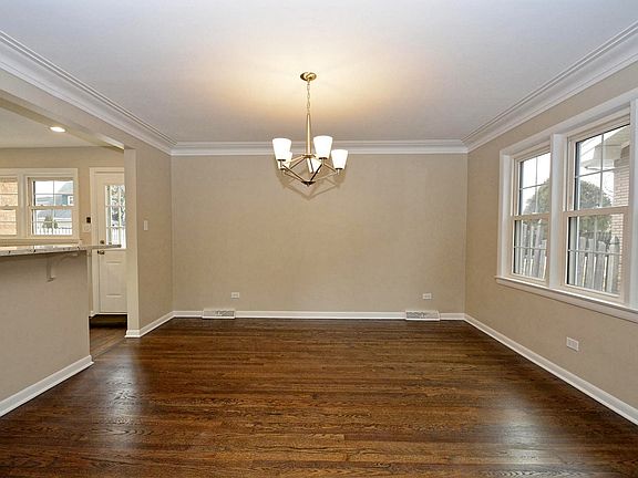 4th image of 9132 S Kedvale Ave