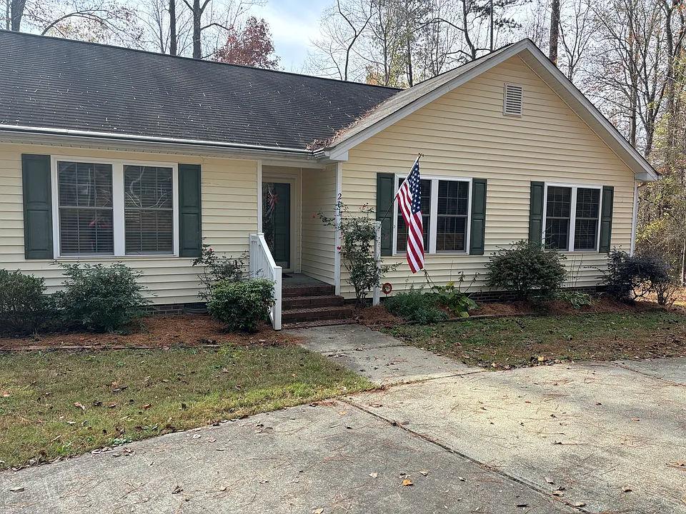 201 W Dogwood Ave