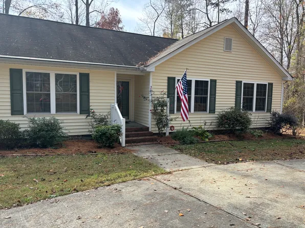 201 W Dogwood Ave, Creedmoor, NC 27522