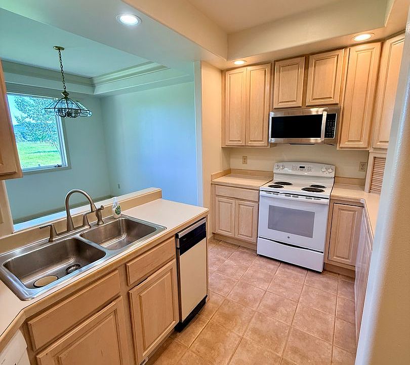 1st image of 405 Overbrook Dr APT 9