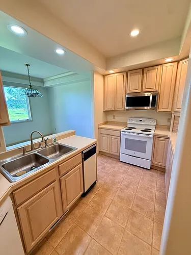 405 Overbrook Dr #9 Photo 1 405 Overbrook Dr #9 Photo 1