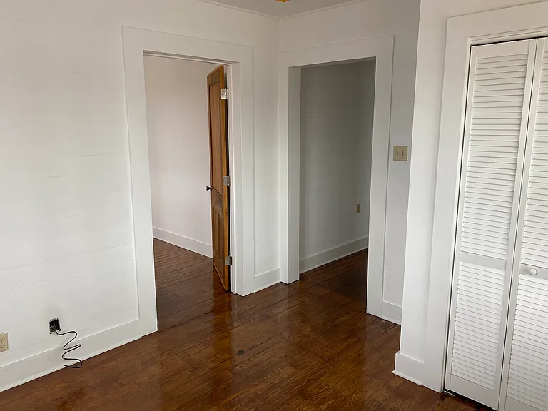 515 Jackson St — Photo 9