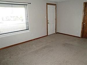 4th image of 3855 Yale Ave