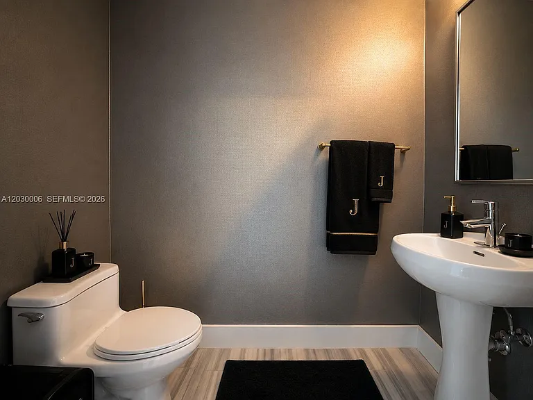 60 SW 13th St #3004 — Photo 9