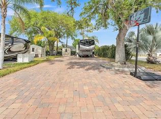16329 Cherry Tree Ct, Clermont, FL 34714