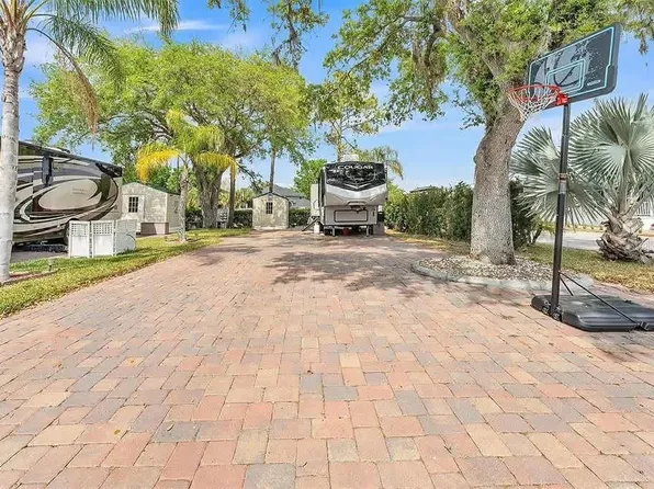 16329 Cherry Tree Ct, Clermont, FL 34714