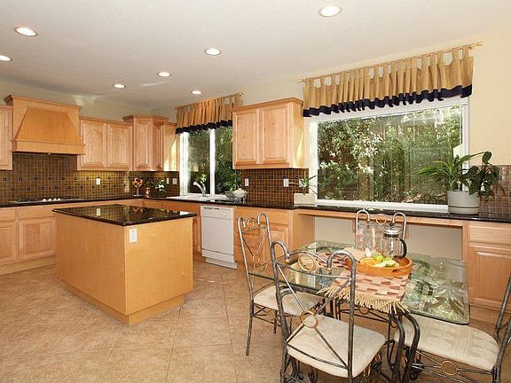 4th image of 5358 Garlenda Dr