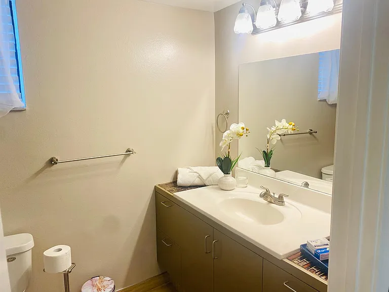1750 N Congress Ave #403 — Photo 16
