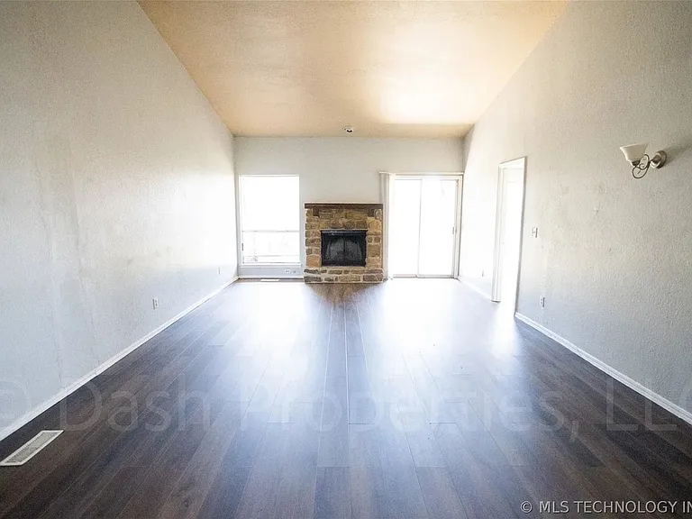 5104 S 75th East Ave — Photo 11