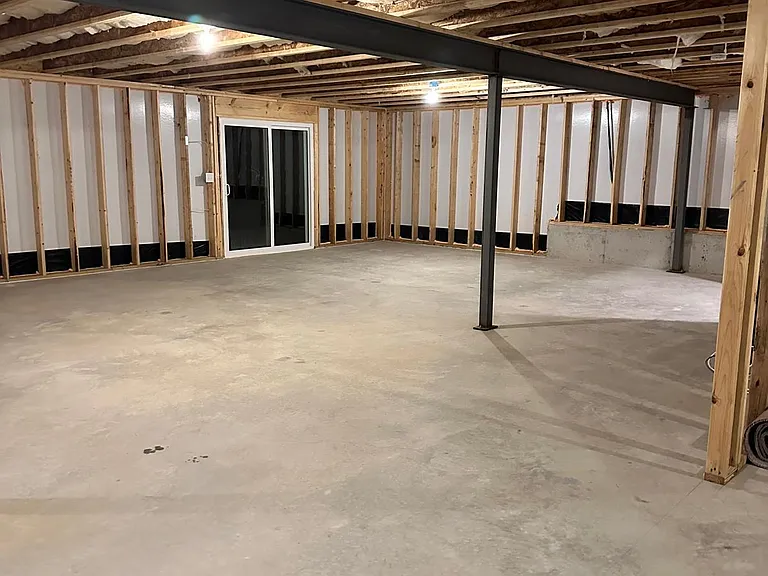 335 Port Way — Photo 29