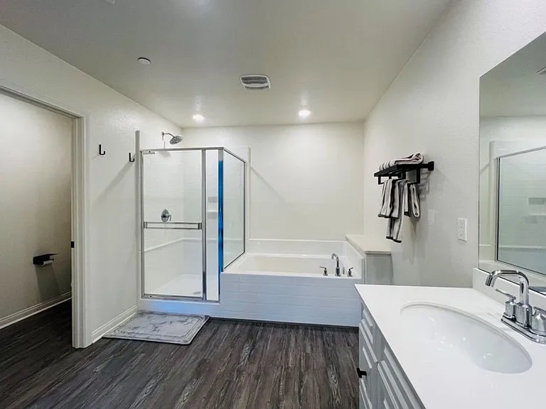 1382 Mesquite Dr — Photo 4