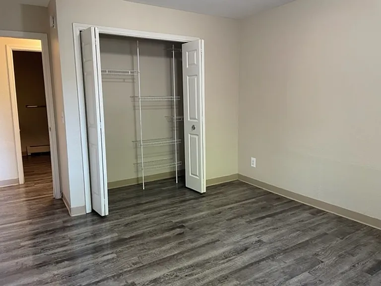 2340 Michael Ave SW — Photo 42