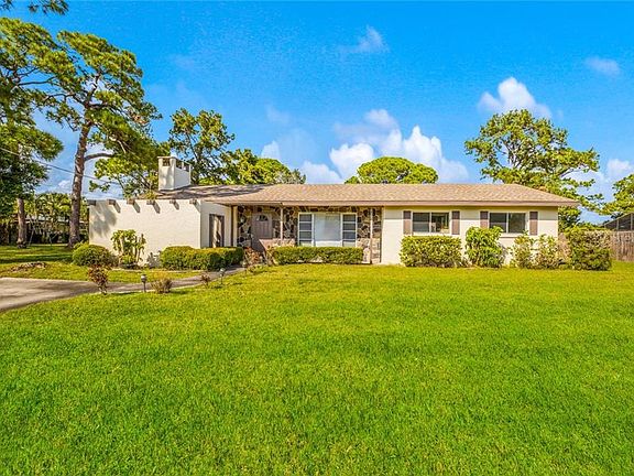 2nd image of 407 67th Avenue Dr W