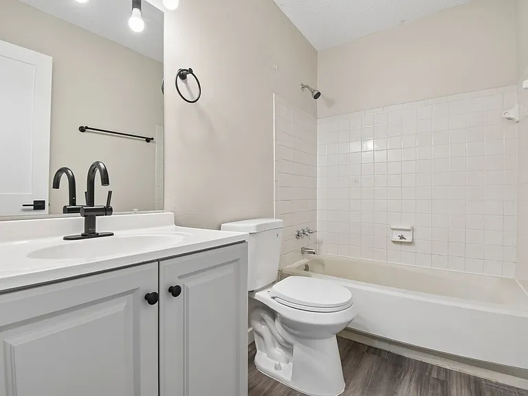 1391 Whispering Way — Photo 17