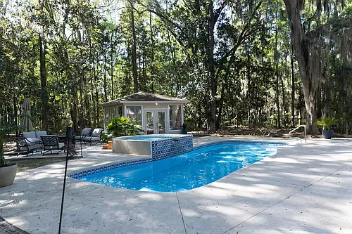 82 Schley Ave Photo 1