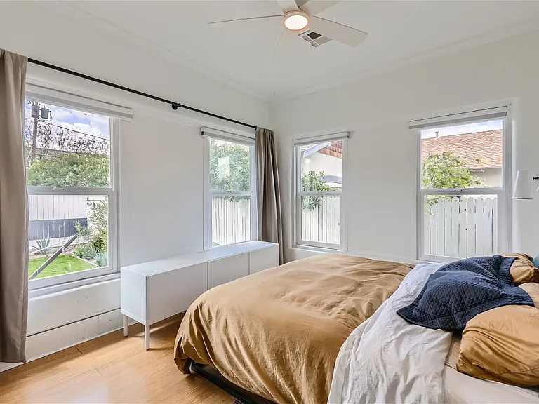 905 E Coronado Rd #2 — Photo 12