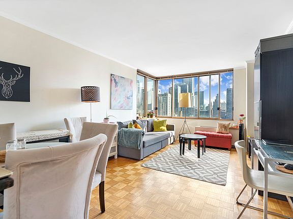 3rd image of 350 W 50th St APT 22C