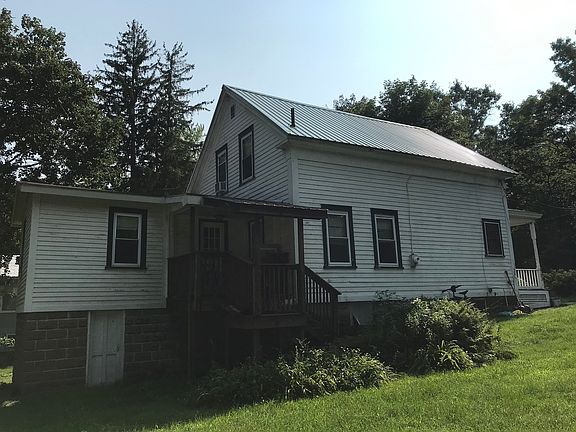 3rd image of 48 Railroad St