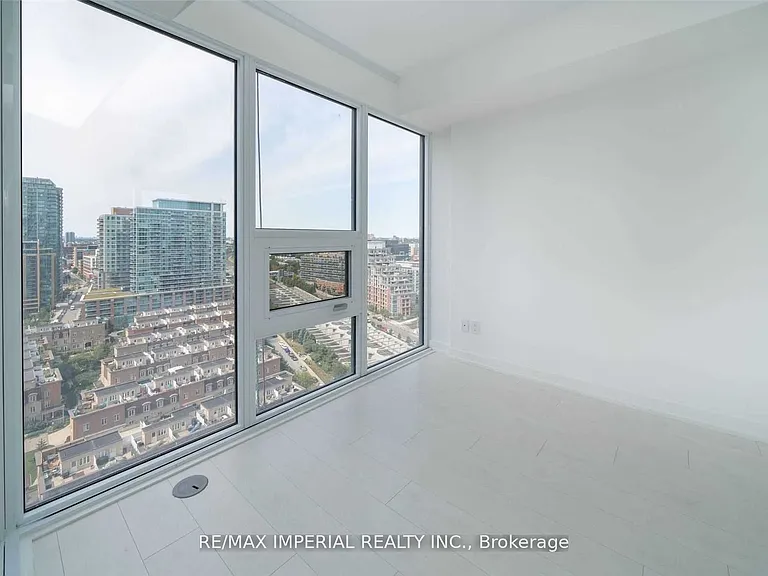 19 Western Battery Rd #2211 — Photo 17