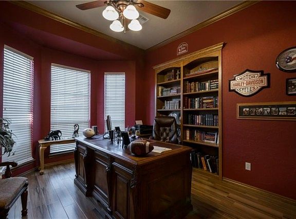 4th image of 1129 Kingsway Ave
