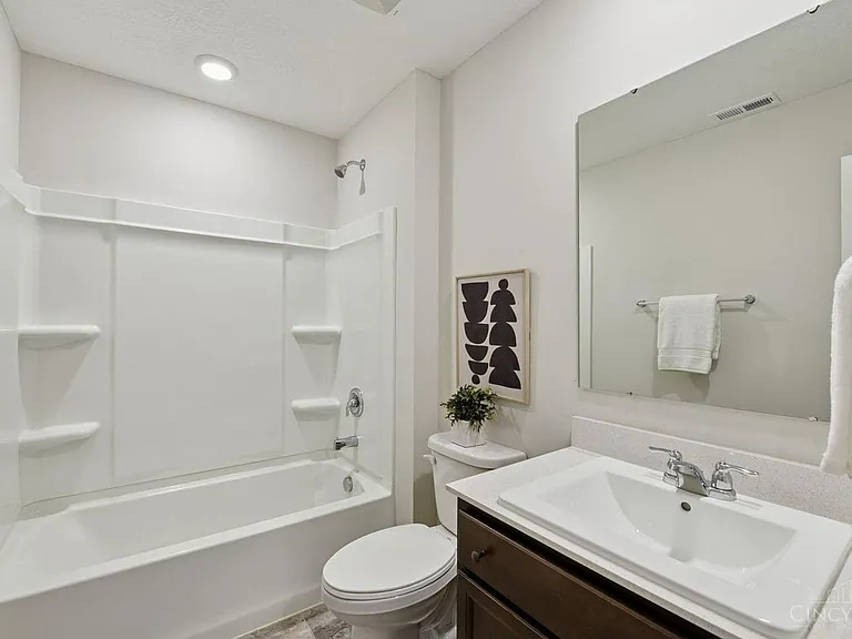 5001 Lakeview Dr — Photo 26