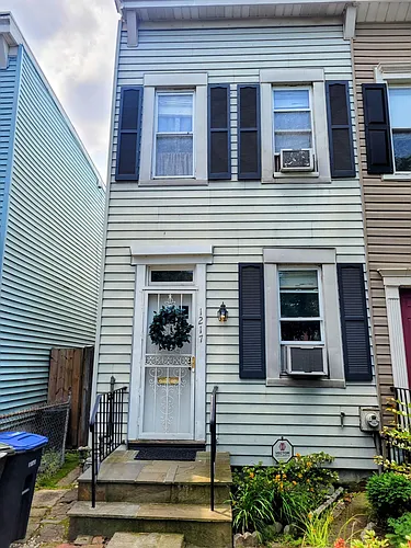 1217 I St SE Photo 1