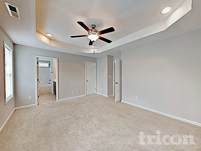 32 Balboa Pkwy — Photo 9