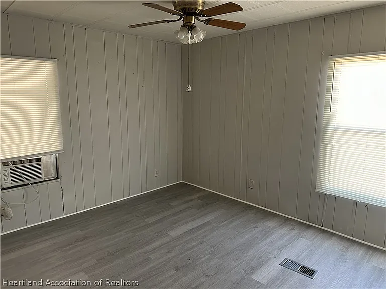 3542 Fairmount Dr — Photo 6
