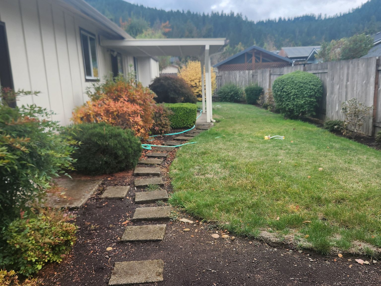 269 S 70th Pl, Springfield, OR 97478 | Zillow