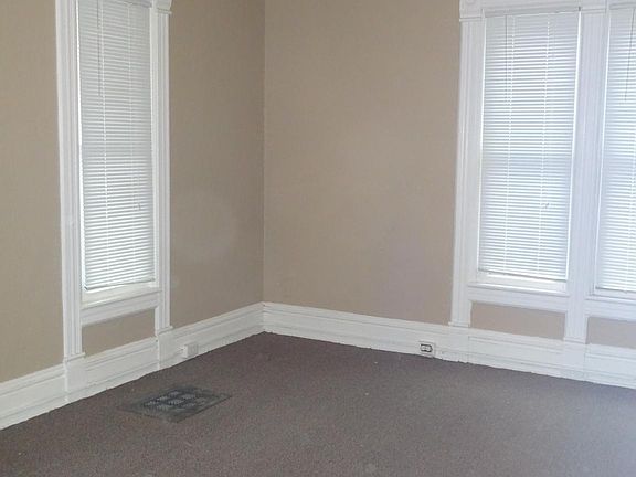 5th image of 410 Olive St