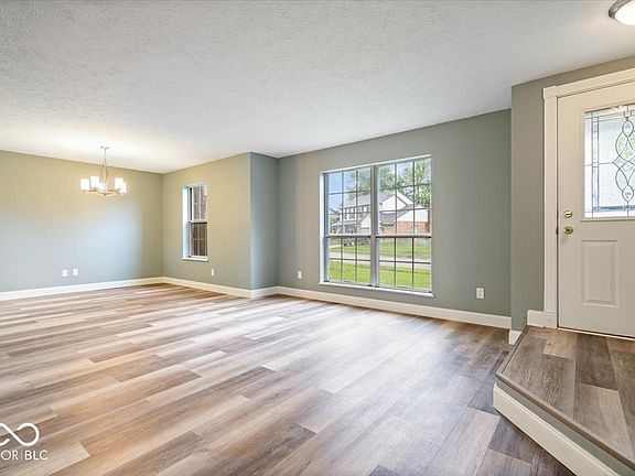 5th image of 7656 Camberwood Dr