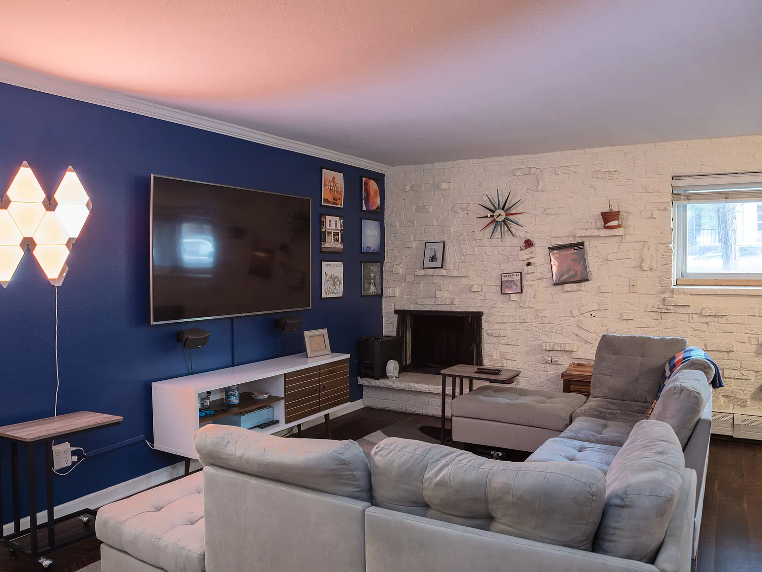 2 bed, 1000 sqft, $1,999 — Photo 4